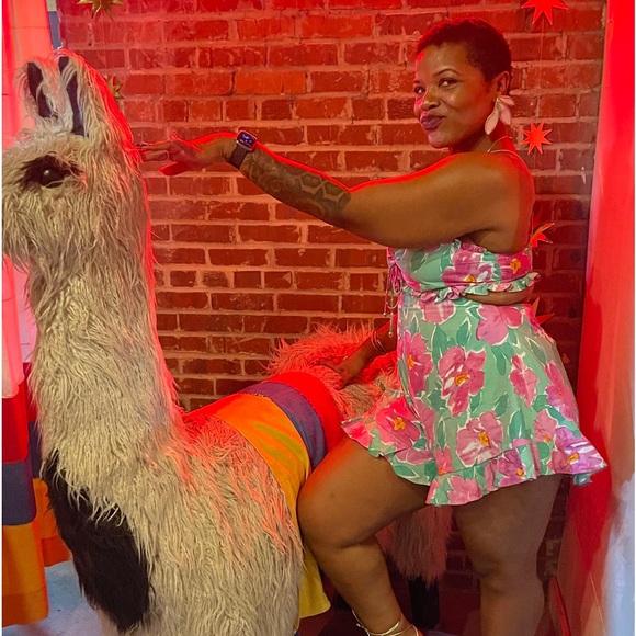 Meet Your Posher...Patty B!!! 😘 - Picture 10 of 10